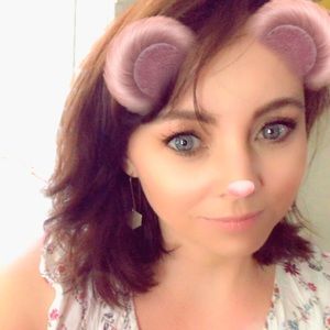 Meet your Posher, Angelia